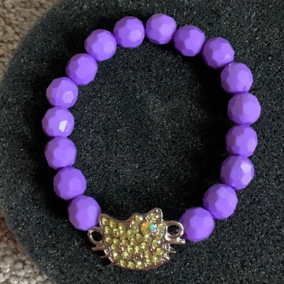 HELLO KITTY BEADS & RHINESTONES STRETCH BRACELETS IN VARIOUS COLORS!
TWO FOR $15 - Picture 5 of 8